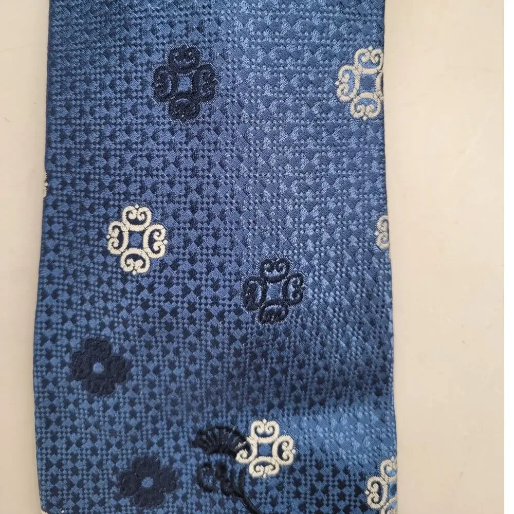 Countess Wara 70s Wide Damask Silk‎ Necktie Retro Statement